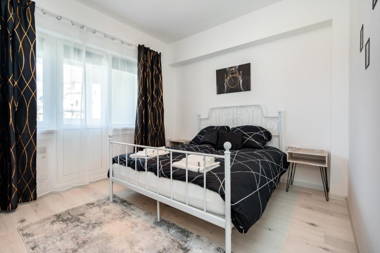 Spacious And Cozy Apartment In Central 布加勒斯特 外观 照片