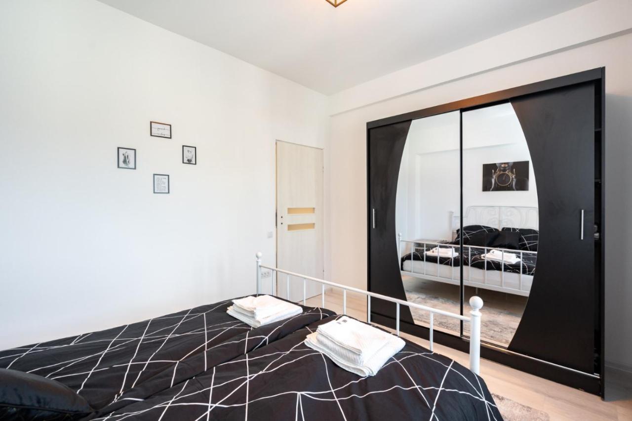 Spacious And Cozy Apartment In Central 布加勒斯特 外观 照片