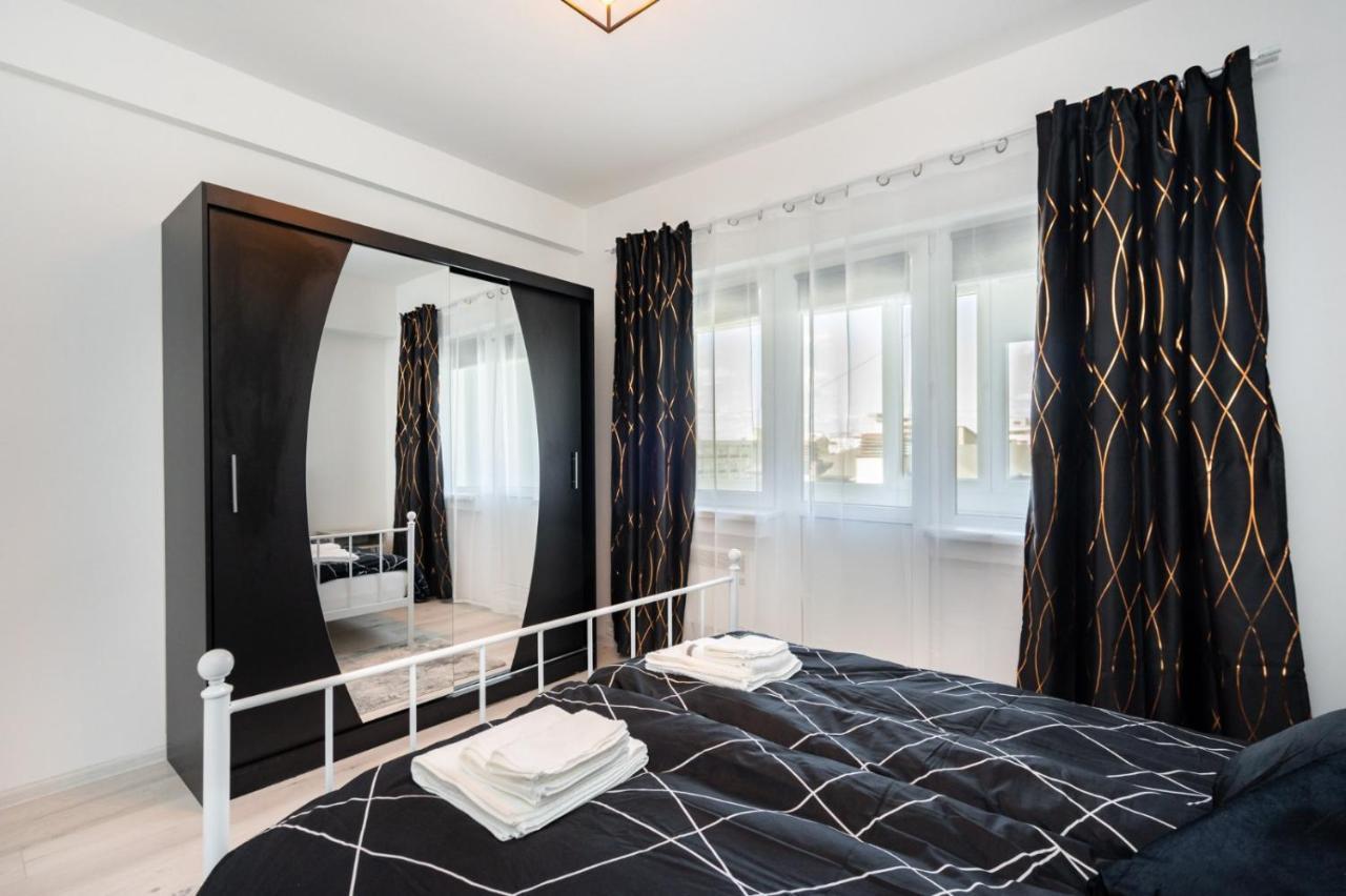 Spacious And Cozy Apartment In Central 布加勒斯特 外观 照片